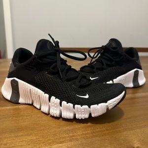 Women’s Nike Free Metcon 4 - Size 9 - Black